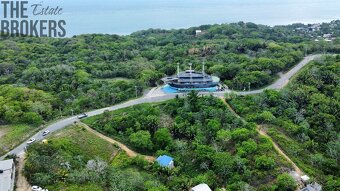 Isery Main Road, Roatan - 2