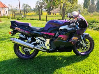 Suzuki GSXR 750, 1994, plně funkční, origo plasty - 2