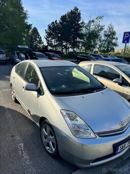 Toyota Prius Hybrid sleva - 2