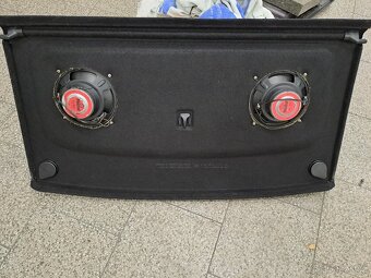 Plato kufru VW Golf IV - 2
