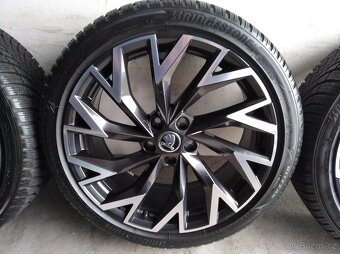 Prodám zánovní zimní alu sadu na Škoda Superb IV R19 - 2