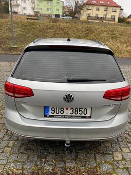 Volkswagen Passat B8 2.0 TDI DSG Highline - 2