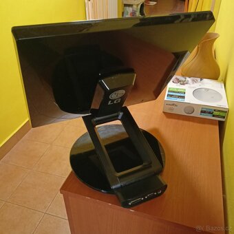 Monitor LG - 2