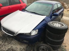 Honda Accord VI 1999 2,0i ES 108kW - díly z vozu - 2