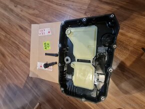 A 725 270 31 14 ORIGINÁL mercedes olejová vana 9G převodovky - 2