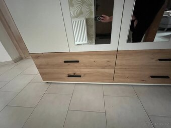 Šatní skříň se zrcadlem a zásuvkami Rasant, bílá/dub - 2