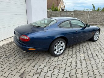Jaguar XK8 - 2