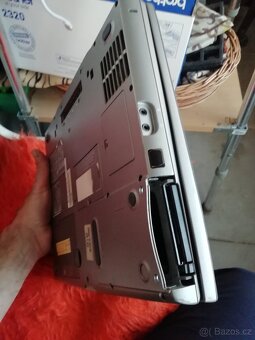 Dell - 2