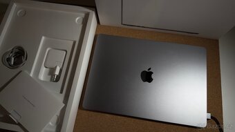 Apple MacBook Air 15″ (model 2023) s výkonným čipem Apple M2 - 2