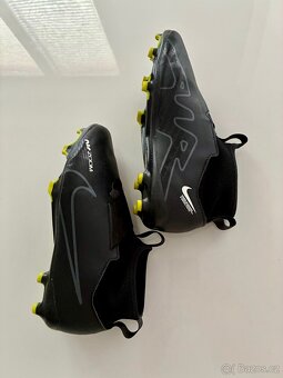Fotbalove tretry Nike air vel. 38,5 - 2