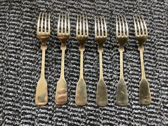 Stribrne vidlicky - 2