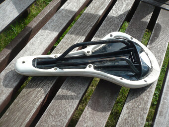 Použité sedlo na kolo Fizik - 2