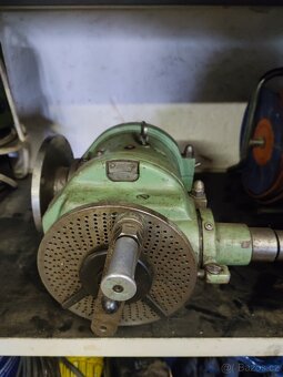 Delička pro frézu UDG 250 - 2