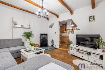 Prodej rodinného domu 126 m2 a zahradou 1344 m2 - 2