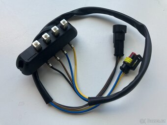 Kontakt zadních dveří pružný 500321584 Iveco Daily - 2