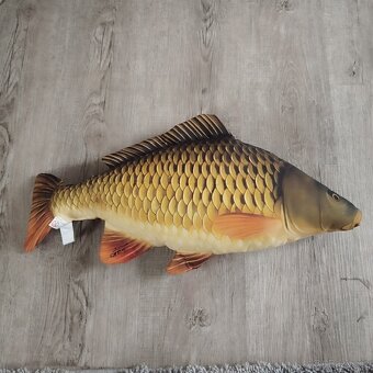 Polštářek ve tvaru kapra - 2