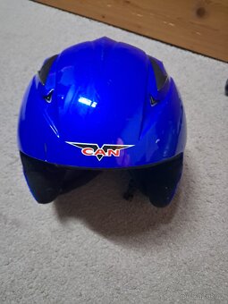 Dětská helma na lyze/brusle - 2