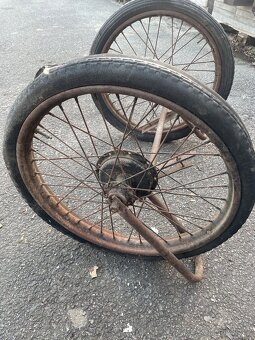 Kola Jawa Pérák - 2