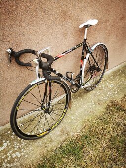 Silniční kolo Cube - 2