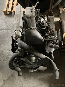 Mercedes T motor a převodovka - 2