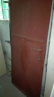 Bytelné kovové dveře - 2