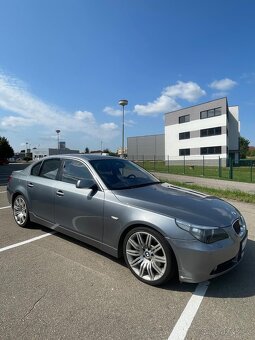 Bmw e60 545i 2003 - 2