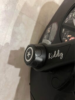 KIDDY Autosedačka Evoluna i-size 2 + Isofix základna 40-83cm - 2