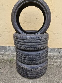 Letní pneu 225/40R18 - 2