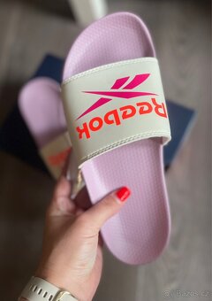 Pantofle Reebok 38,5 - 2