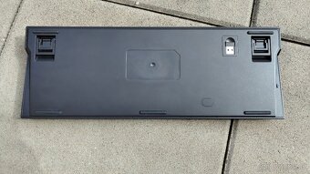 RGB Herní klávesnice Rapture Foxtrot Ultimate Wireless - 2
