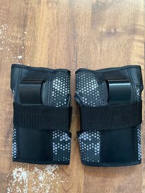 REKD chranice zapesti vel. M - 2