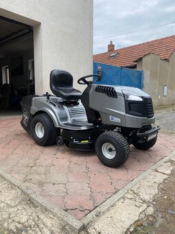 Zahradní traktor traktůrek MTD - 2