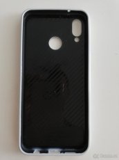 Zánovní krásný pevný a lesklý kryt Huawei P20 lite - 2