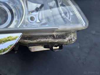 ŠKODA 2 PRAVE SVETLO XENON - 2