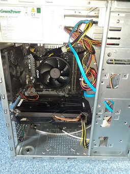 Prodám PC sestavu bez disku - 2