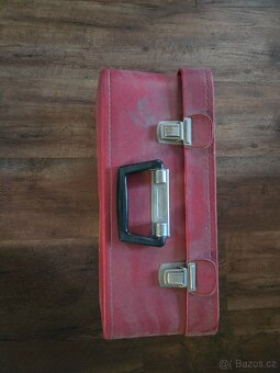 Kufříkový šicí stroj Podolsk142 - 2