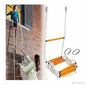 Požární únikový ohnivzdorný bezpečnostní žebřík 680 cm - 2