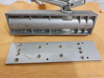 Dveřní zavírač DORMA TS73V - 2