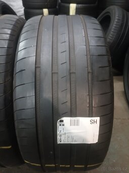 2xletní pneu 275/35/19.Goodyear. - 2