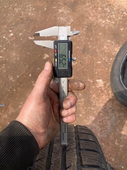 205/55/17 zimní - 2