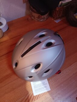 Lyžařská helma - 2