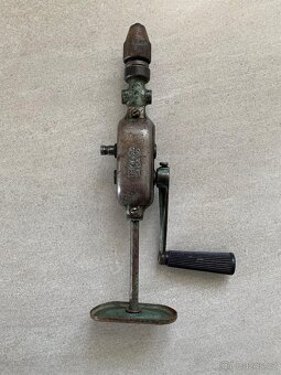 Ruční vrtačka PWWe10 Poland - 2