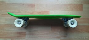 Skateboard kvalitní plastový - jako NOVÝ - 2