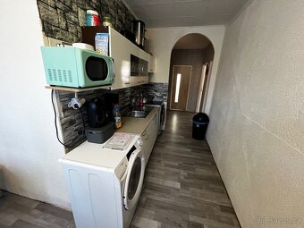 Prodej bytu 3+1 zasklený balkon - 2