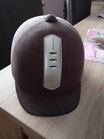 JEZDECKÁ HELMA VEL. 54 - 2
