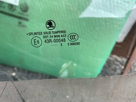 Sklo octavia 2 kombi - 2