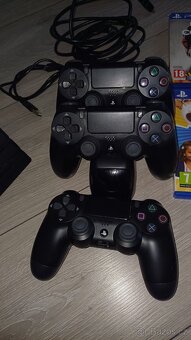 Playstation 4 - 2