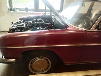Mercedes w115 - 2