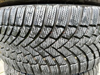 Zimní pneu Bridgestone 225/40/18 - 2
