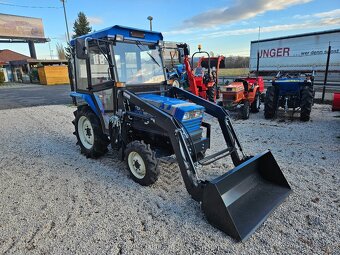 malotraktor Iseki TA215 4x4 s kabinou a čelákem - 2